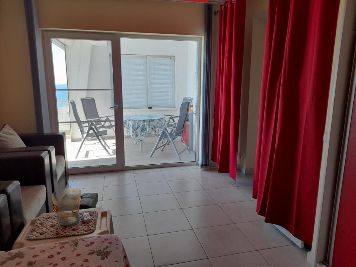 Nasty Apartament コスティネシュティ エクステリア 写真